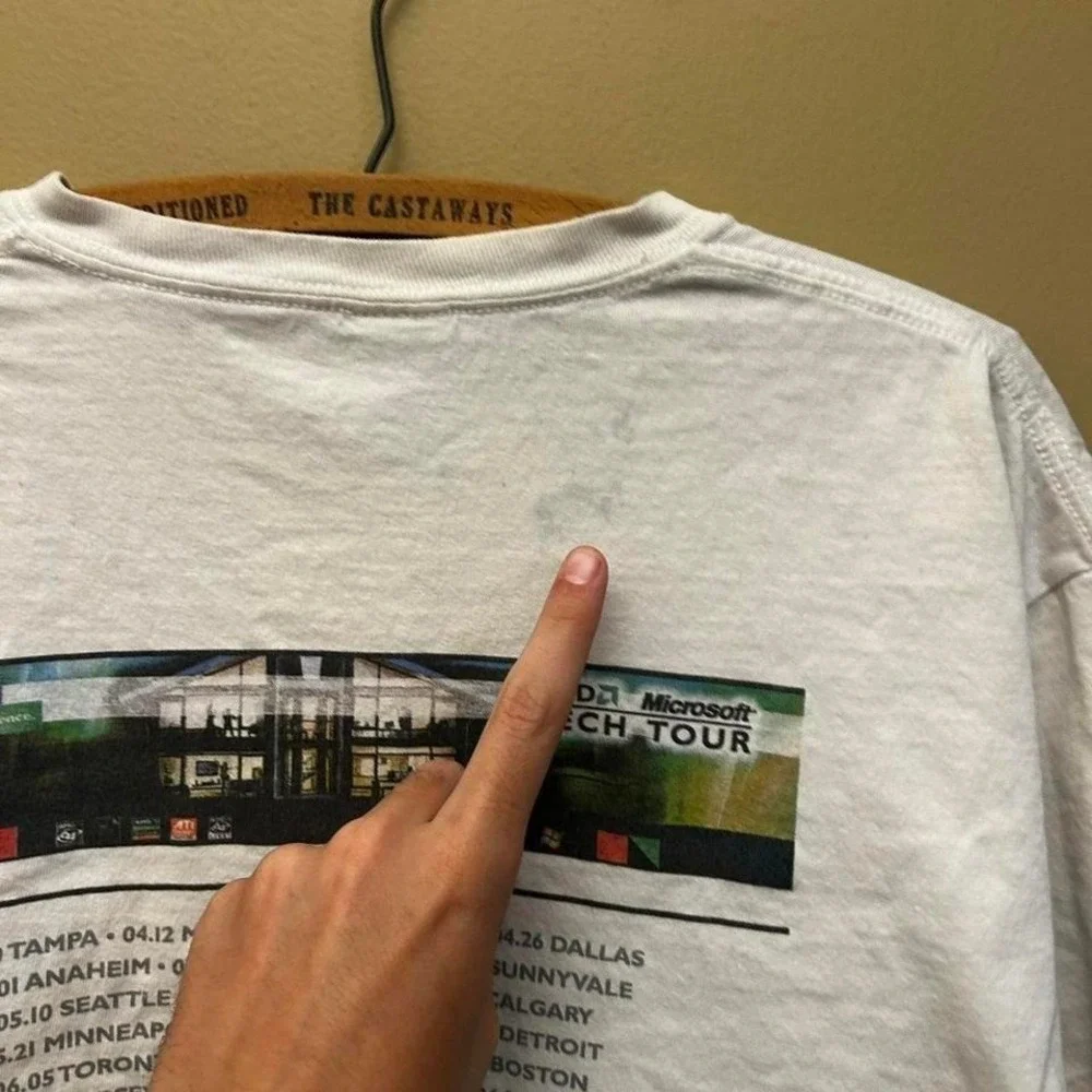 Vintage y2k White Microsoft tech tour tshirt with front and back graphics Size L - Picture 3 of 7